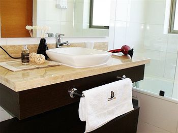 Urban Apart Hotel 4*